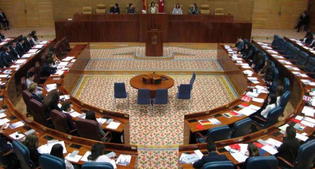 Madrid: La Ley de Farmacia pierde su primera opción de ser debatida