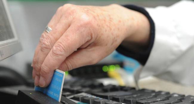 Asturias incluye los medicamentos de autocuidado en sus bases de prescripción electrónica
