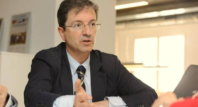 Cisneros define el papel de los especialistas en infecciosas dentro de la alta complejidad
