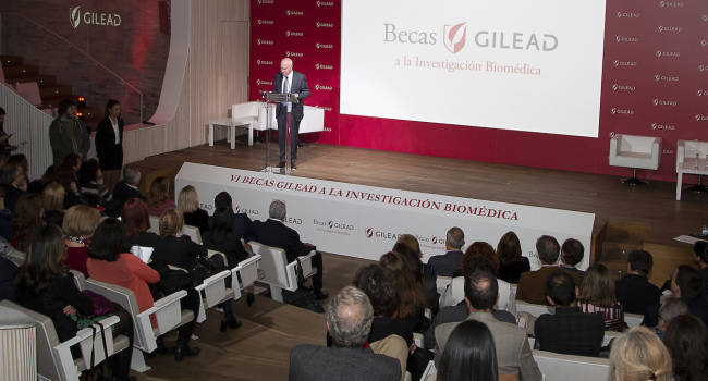 Sanidad quiere establecer una relación “más de igual a igual” con la industria farmacéutica