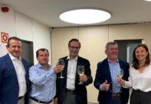 Un brindis por la “familia unida”