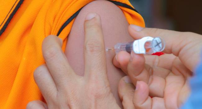 El farmacéutico, fuera del podio de “fuentes de referencia” para los españoles sobre vacunación