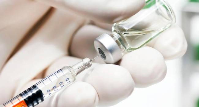 Vacunación y cronicidad, los argumentos de la farmacia francesa contra nuevos ataques