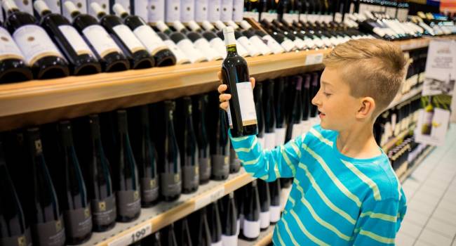 El consumo excesivo de alcohol en la adolescencia aumenta el riesgo de sufrir ansiedad en el futuro
