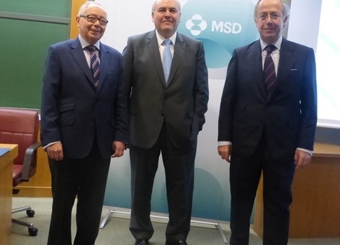 Fierro apuesta por la libre competencia entre biológicos y biosimilares