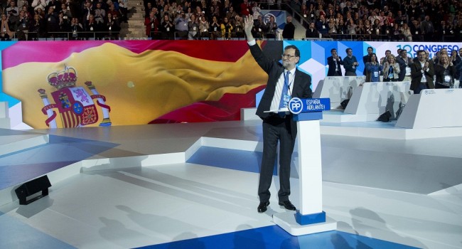 Rajoy refuerza a Montserrat tras sus 100 primeros días en Sanidad