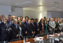 Montserrat visita a Farmaindustria