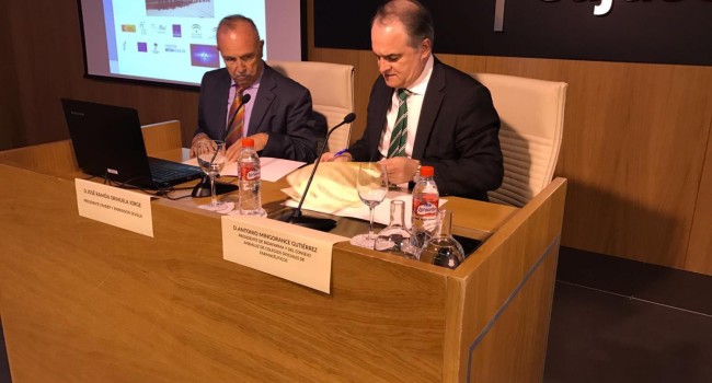 Bidafarma y Fandep mejorarán la asistencia a enfermos de Parkinson
