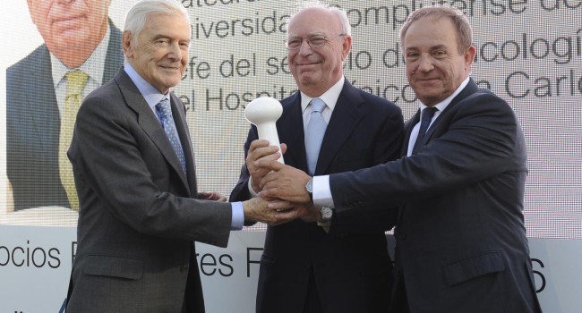 Eduardo Díaz-Rubio, premiado como uno de los pilares de la oncología médica en España