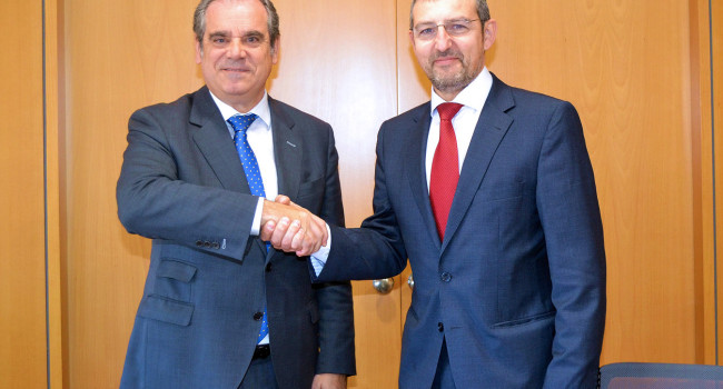 El Cgcof y FEDE firman un convenio para mejorar la calidad asistencial a las personas con diabetes