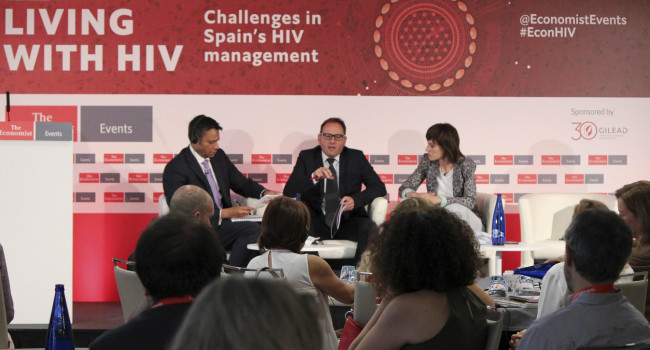 El gasto anual en los tratamientos por VIH se ha reducido aunque aumenta el gasto global