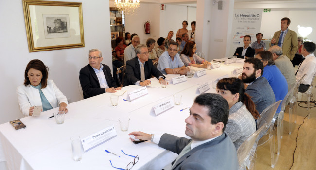 Las asociaciones de pacientes coinciden en las prioridades a tomar en hepatitis C