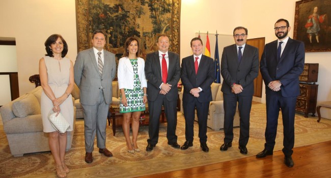 García Page recibe al Consejo de COF manchegos