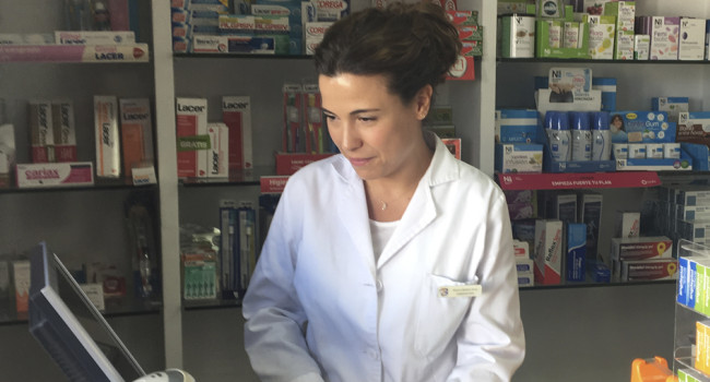 La farmacia rural de Alconchel, en Extremadura, ‘orgullosa’ de su plan que ordena la medicación