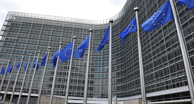 ARM, EBE, EFPIA y EuropaBio proponen medidas que aceleren la aprobación de ensayos clínicos