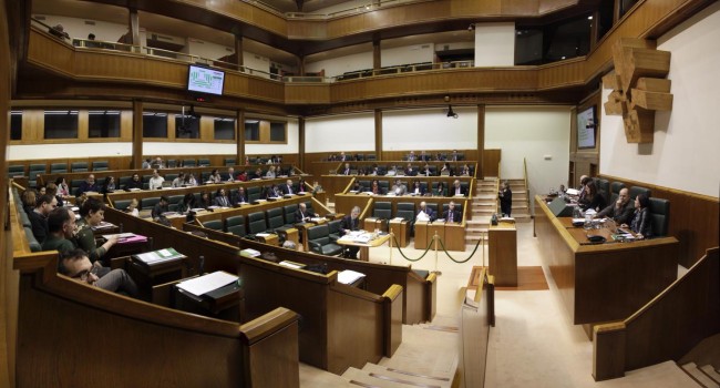 El Parlamento Vasco pide reforzar las campañas sobre la importancia de las vacunas