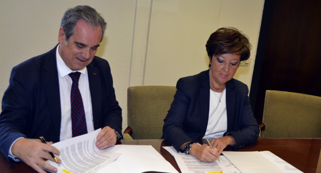 Sanidad y CGCOF, a por el diagnóstico precoz del VIH en farmacias