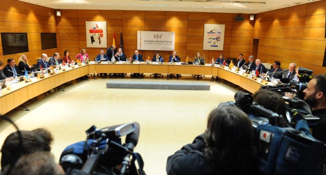 Los consejeros desdeñan el reglamento y piden tratar la financiación en el Interterritorial