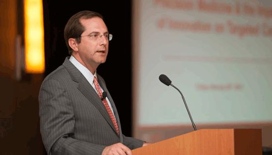 Trump propone a Alex Azar como secretario de Sanidad