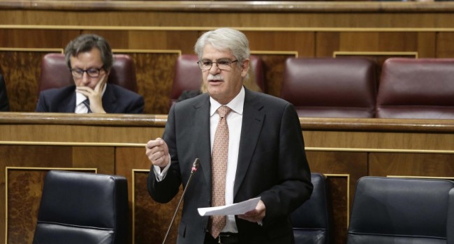 Dastis asegura que el Gobierno “se va a dejar la piel” para conseguir la EMA
