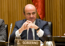 Guindos confía en la capacidad de Barcelona para acoger la EMA