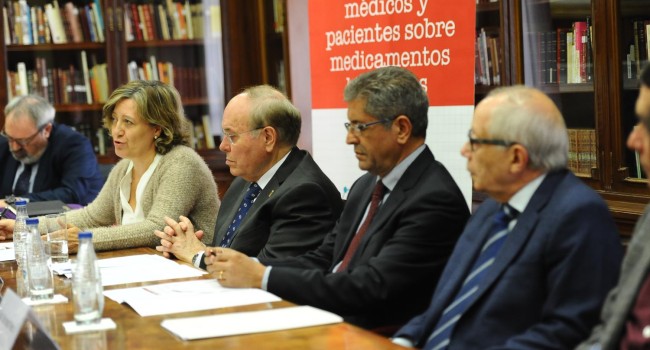 Expertos, médicos y pacientes se inspiran en la regulación de la intercambiabilidad de biosimilares francesa
