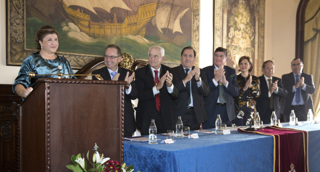 Los farmacéuticos de Sevilla premiados con las insignias de Oro y Plata