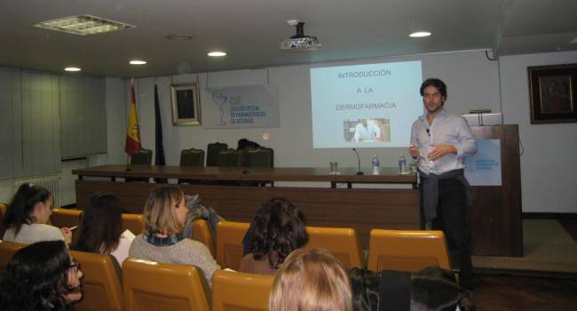 Los farmacéuticos asturianos se forman en problemas dermatológicos frecuentes
