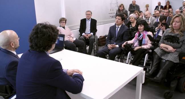 Cerca de 60 personas inauguran la nueva sede accesible de Cocemfe