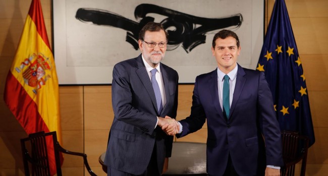 Las cinco grandes diferencias entre el PP y Ciudadanos para la organización del SNS