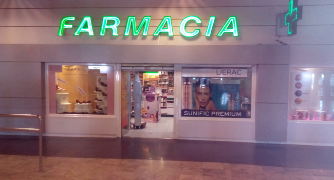Farmacias en aeropuertos: entre la venta libre al viajero y fidelizar al personal de la terminal