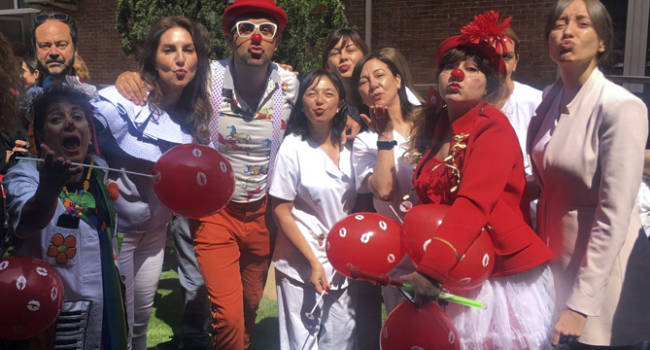 El Hospital Niño Jesús hace un lanzamiento masivo de besos