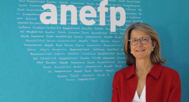 Anefp ofrece a Carmen Montón la colaboración del sector del autocuidado