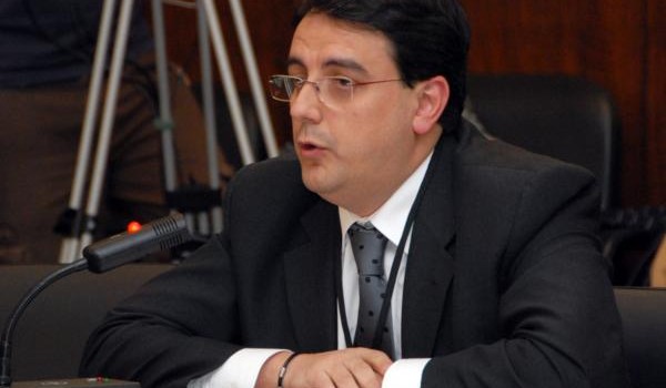 Extremadura acuerda con Sanidad la compra de vacunas