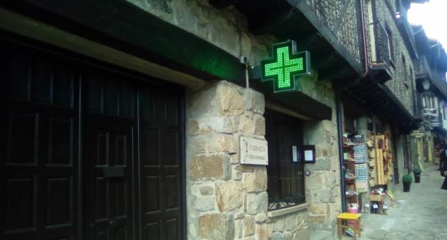 Sefar pide un marco económico y normativo “diferenciado” para las farmacias “esenciales”