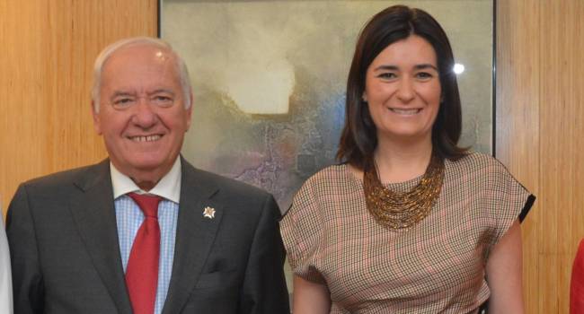 Enfermería intenta implicar a la ministra en su rechazo a la farmacia asistencial