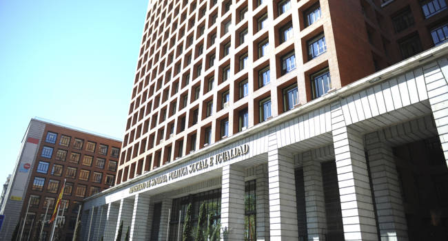Expertos en derecho farmacéutico piden zanjar desde la ley la polémica de la no sustitución