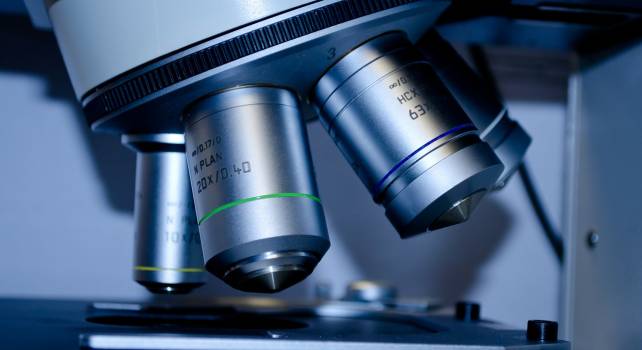 Medio centenar de proyectos en medicina personalizada optan a recibir financiación europea
