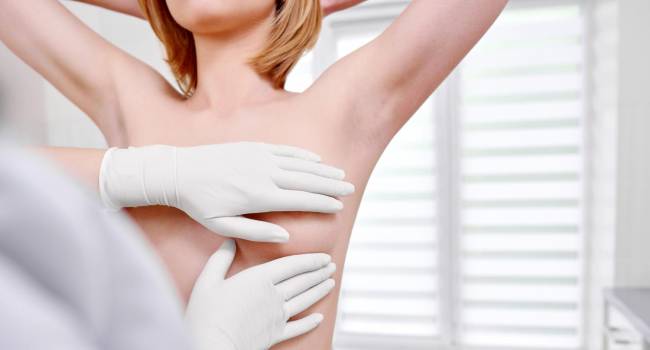 A la espera de que la dermopigmentación de la areola tras una masectomía se incluya en el SNS