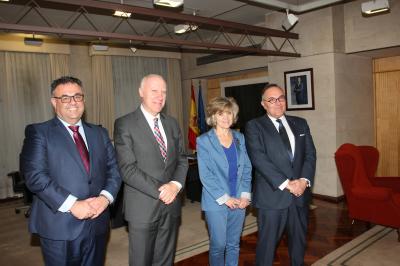 María Luisa Carcedo se reúne con José Manuel Baltar, consejero de Canarias