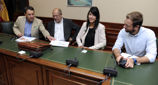 La AGP presenta a PP, PSOE y C’s su postura en vacunas de adultos
