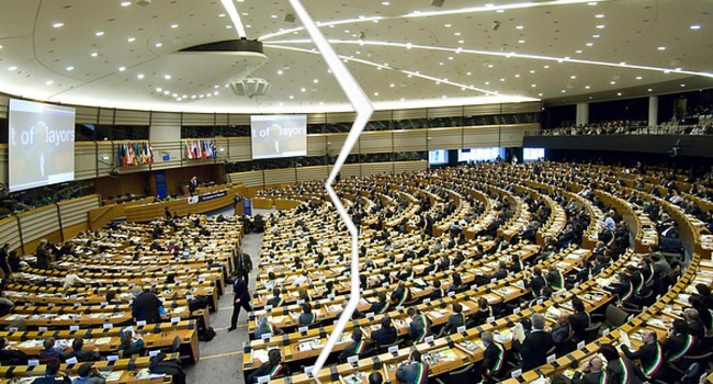El parlamento europeo se rompe en dos con el Informe de Soledad Cabezón