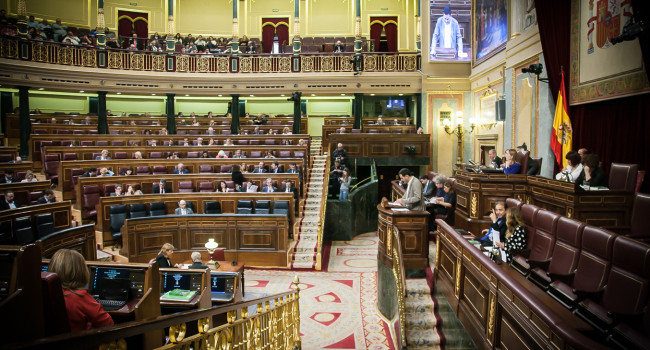 El Congreso aprueba reducir las exigencias de déficit autonómicas en cuatro décimas