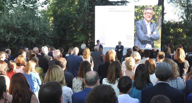 Un minuto de silencio para recordar la figura y el legado de Antonio Bernal