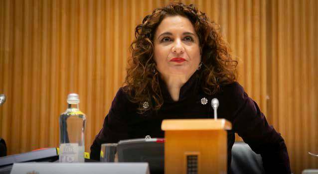 La ministra de Hacienda estudiará unas subastas nacionales