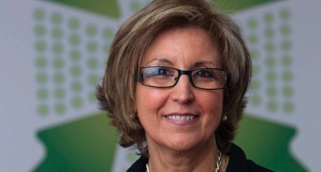 “Tenemos que empezar a vender, no servicios, sino el valor del farmacéutico”