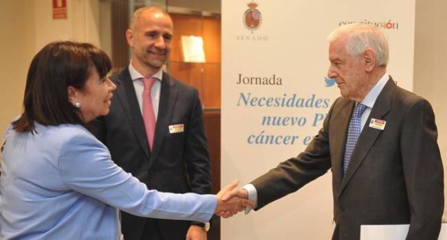 Cristina Narbona agradece el debate en el Senado sobre el cáncer