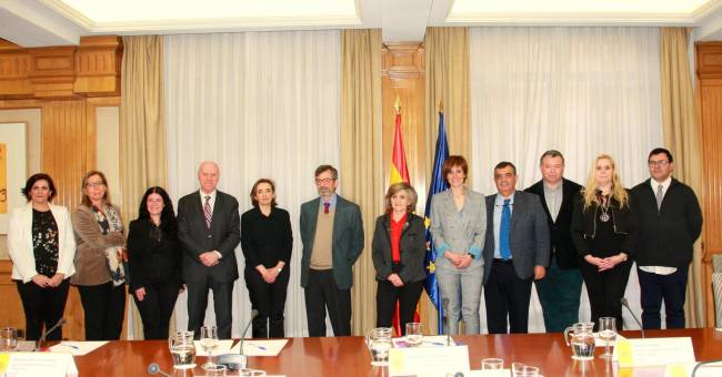 Carcedo marca los retos a abordar por el Comité Asesor de Farmacia