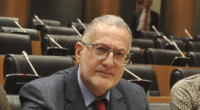 Vox se interesa por el coronavirus y la falta de suministro