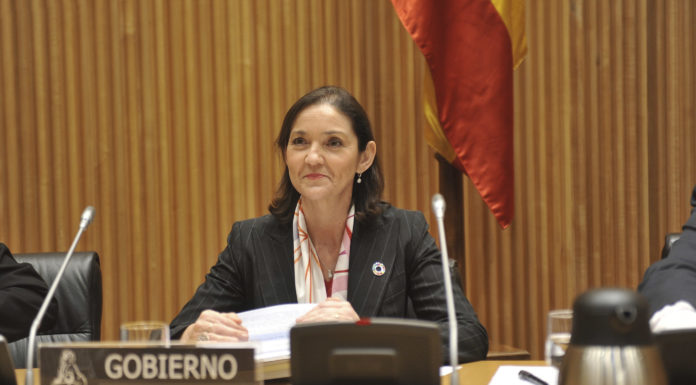 El Gobierno anuncia un Pacto por la Industria «de luces largas» y con financiación